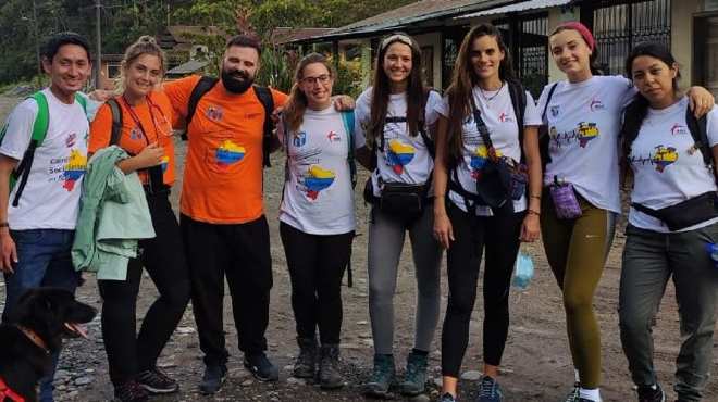 Voluntarios de AISE. 