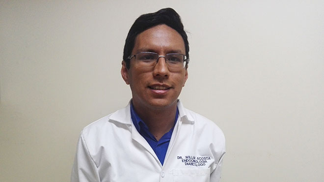 William Acosta, docente de Endocrinologa de la UCE.