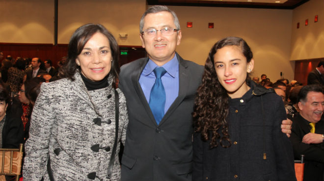 Amira Herdoza, Carlos Lpez y Gabriela Lpez Herdoza.