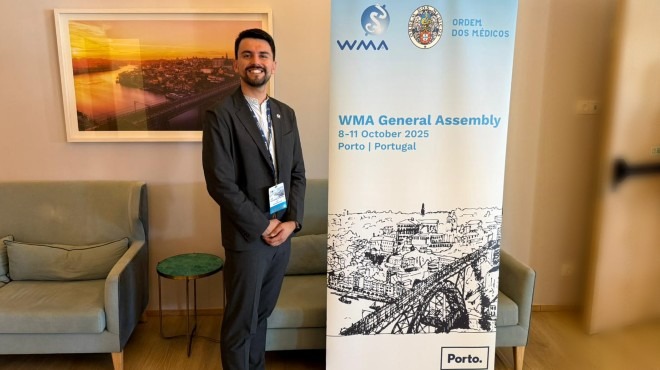 Pablo Estrella, reelegido presidente de los médicos jóvenes. Pablo Estrella, reelegido presidente de los médicos jóvenes.