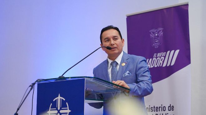 Franklin Encalada, ministro de salud.