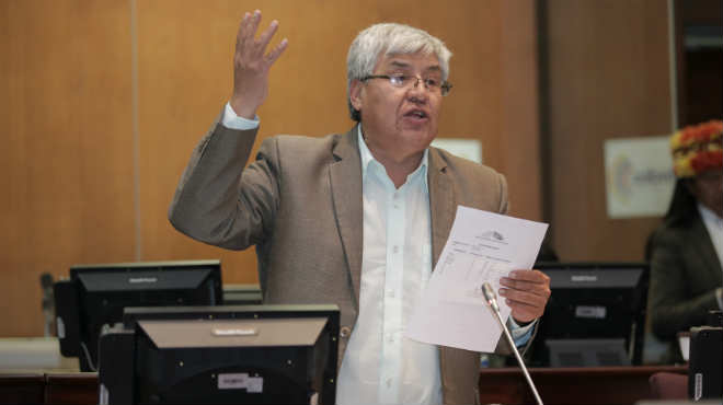 Carlos Velasco, asamblesta.