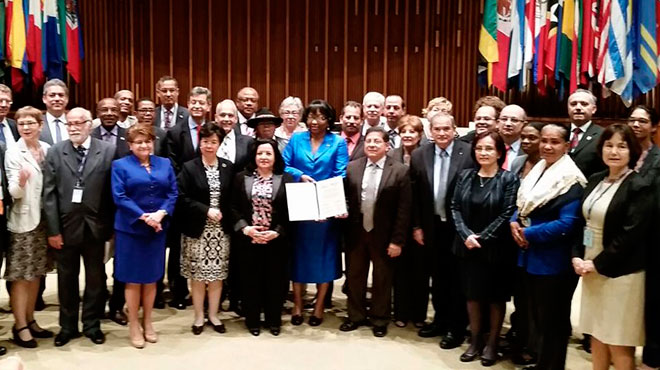 Ministros de Salud de la regin reciben la certificacin.