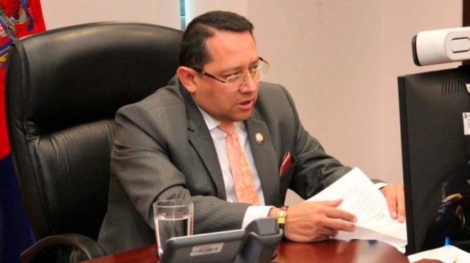 Contralor del Estado, Mauricio Torres.