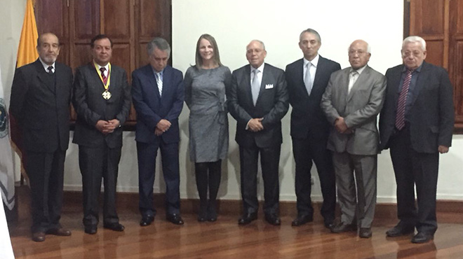 Roberto Proao, Andres Calle, Wellington  Aguirre, Michelle Grunauer, Reinaldo Paez, Hugo Romo,  Ignacio Carrera, Gustavo Ayala.