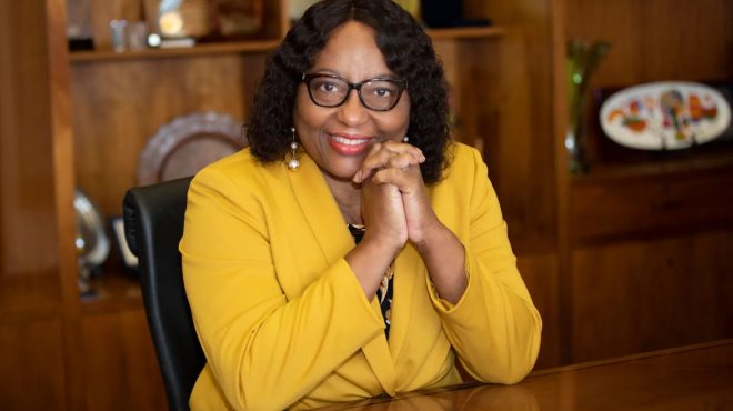 Carissa Etienne, directora emrita de la OPS.