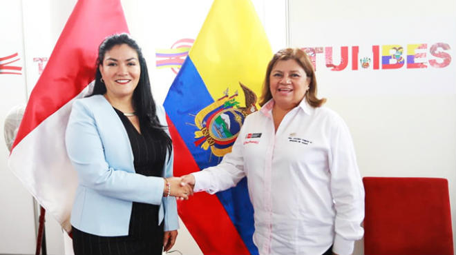 Las ministras de Salud, Catalina Andramuo (Ecuador) y Zulema Toms (Per), han suscrito este acuerdo interinstitucional.
