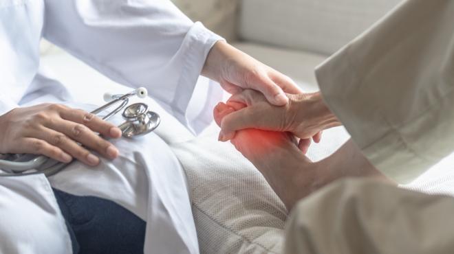 Más de 400 pacientes atraviesan una alarmante situación.