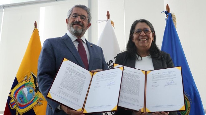 Jos Ruales y  Alejandra Acua Navarro.