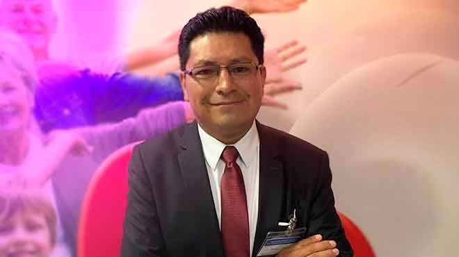 Franklin Loacham�n, nefr�logo Hospital Metropolitano.