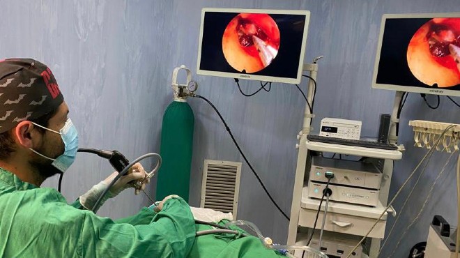 Primera timpanoplastia endoscpica en el Hospital del Da de Chimbacalle