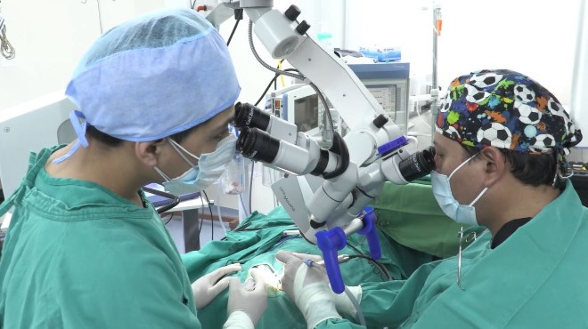 El Carlos Andrade Marín retoma programa de implantes cocleares