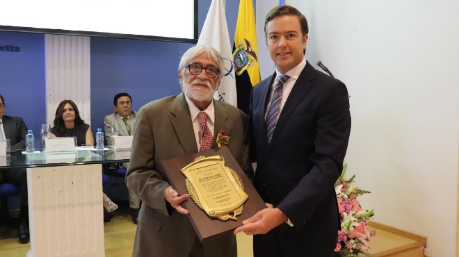Jaime Plaza Cepeda, patrono de las Jornadas y Ra�l Alc�var, director general del hospital.