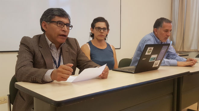 Alberto Narv�ez, Estefan�a Altamirano y Juan Cuvi.