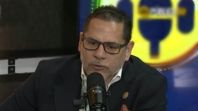 Juan Carlos Aveiga, ministro de Salud.