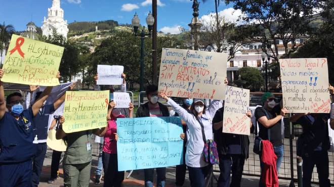 Plantn de mdicos posgradistas en Quito.