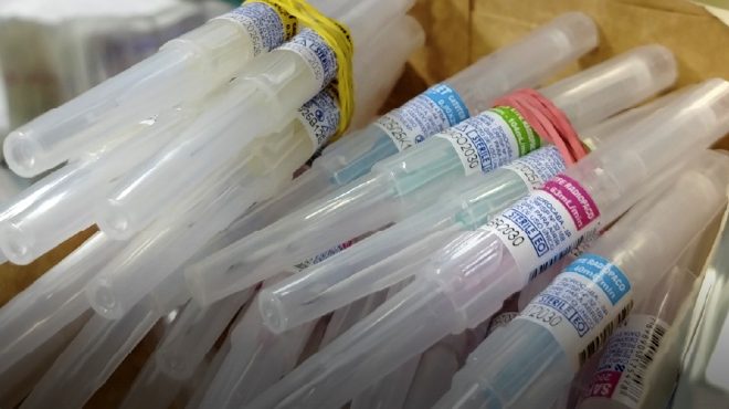 Se ha inmovilizado un total de 104 productos en una farmacia.