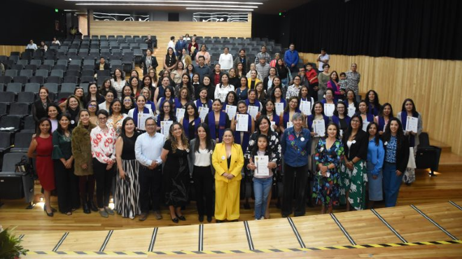 Participantes del Encuentro Ciencia Convergente y graduadas de la II cohorte de la Escuela GENIA.