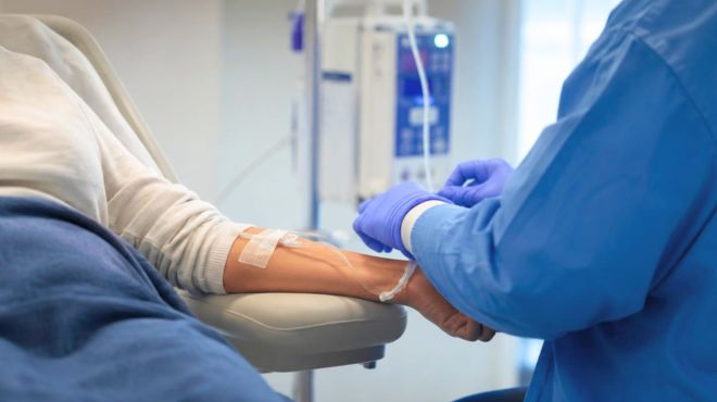 Un paciente de Quito recibió la primera administración de esta terapia.