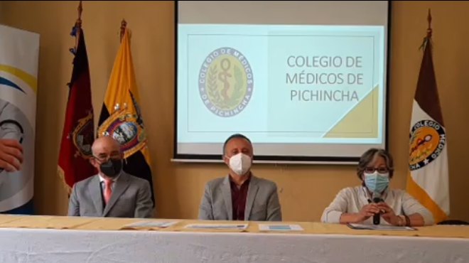 Gonzalo Lazcano, mdico pediatra e investigador, Carlos Crdenas, presidente del CMP, Greta Muoz, mdica infectloga.