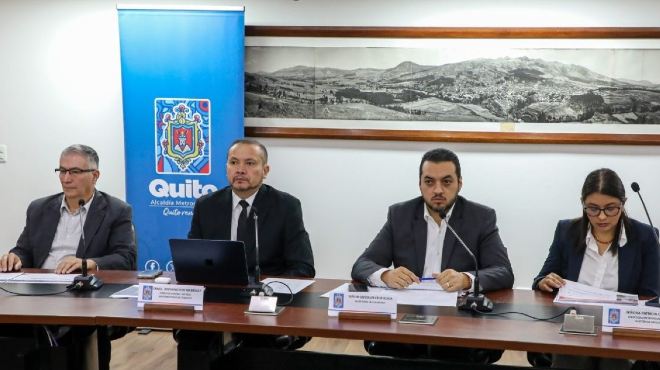 Autoridades del Municipio de Quito.