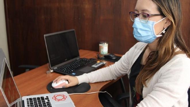 Linda Guam�n, asesora t�cnica de la Secretar�a Metropolitana de Salud. 