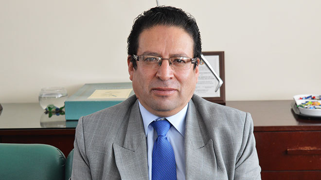 Ramiro Lpez, decano de la Facultad de Ciencias Mdicas de la UCE