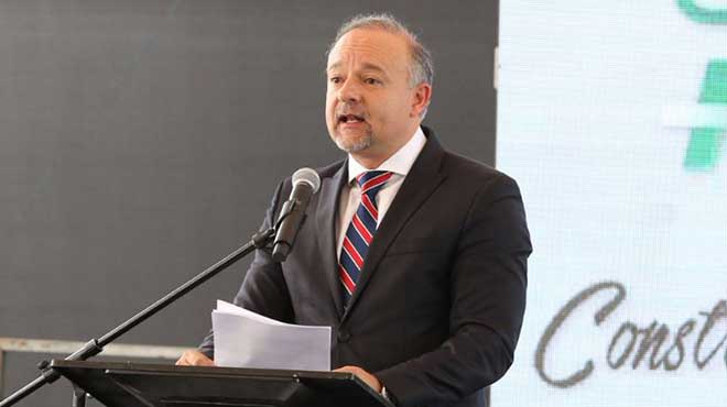 Richard Espinosa, deja el cargo en el Consejo Directivo del IESS.