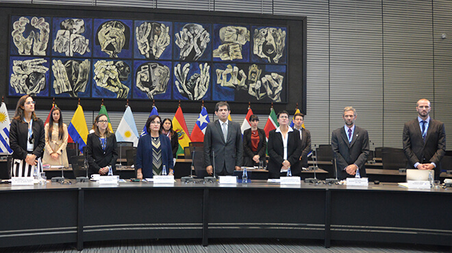 Miembros del ISAGS, Anvisa, OPS, Unasur y del MSP asisten a la conferencia internacional.