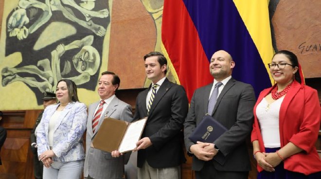 Representantes del Rotary y Asamblea Nacional.