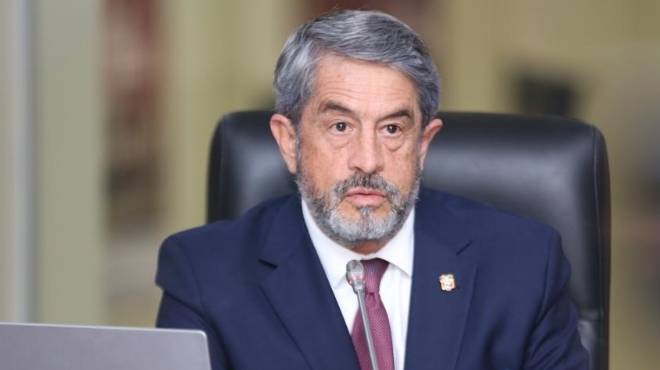 Jos Ruales, ministro de salud.