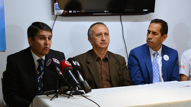 Enrique Tern, presidente de la ACE, Carlos Crdenas, presidente del CMP, y Gustavo Dvila, coordinador de la ANS.