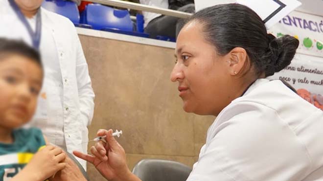 Ecuador da inicio a la Campaña Nacional de Vacunación contra la Influenza Estacional 2025-2026