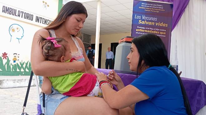 El esquema de vacunación completo está pensado especialmente para niñas, niños y mujeres embarazadas.