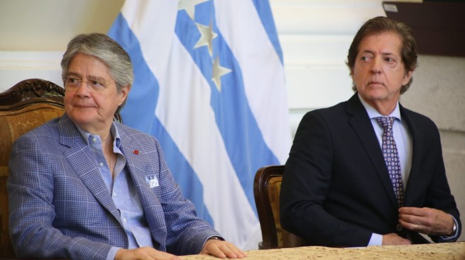 Guillermo Lasso, presidente de la Repblica y Alfredo Ortega, presidente del Consejo Directivo del IESS.